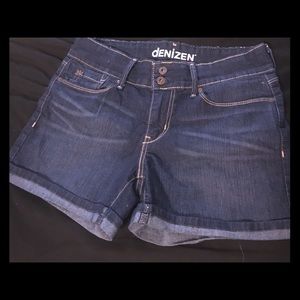 Levi’s Shorts like new!